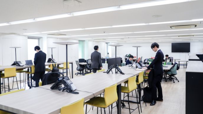社内のオフィス風景の写真